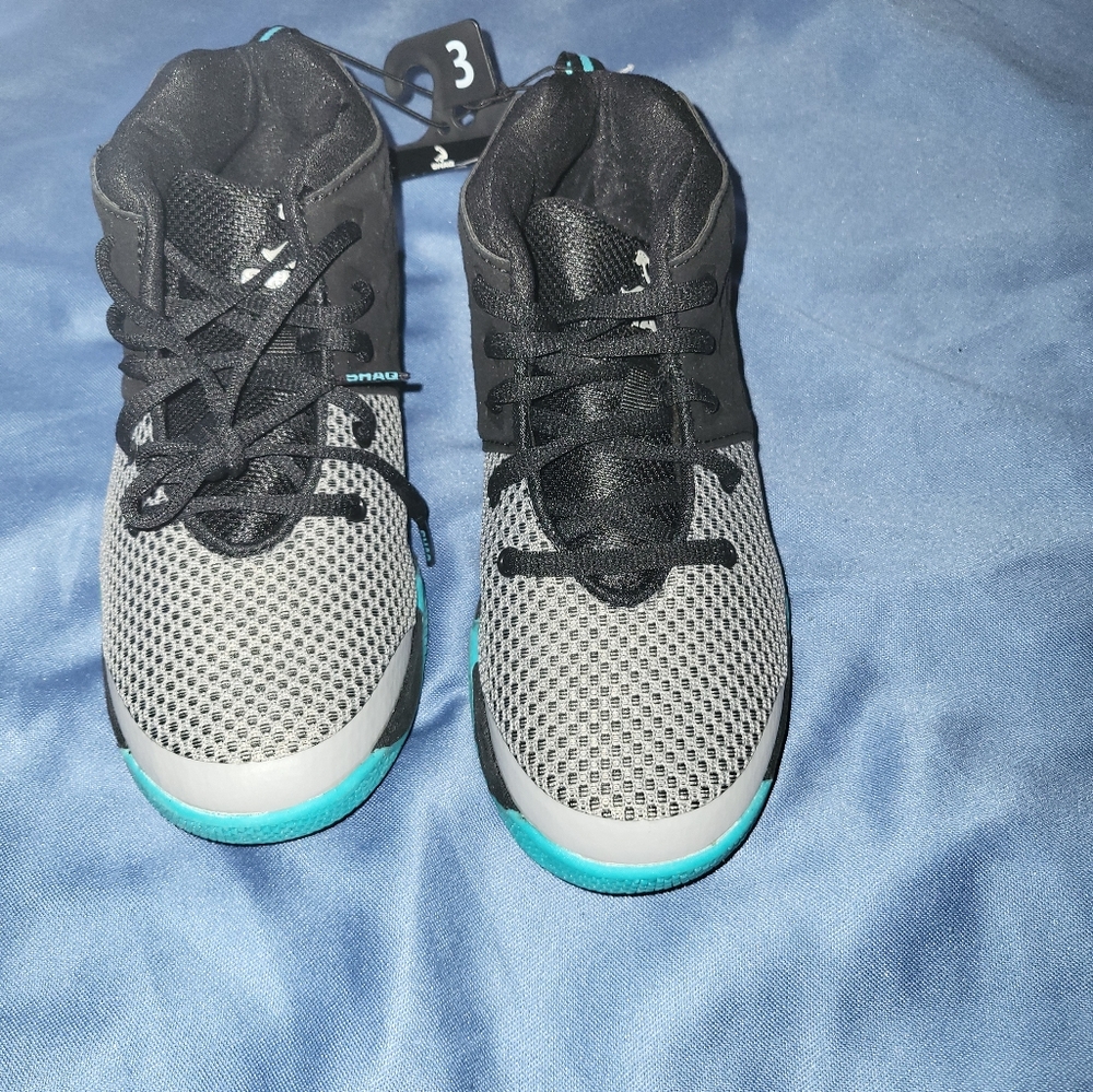 SHAQ BASKETBALL SHOES